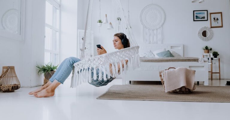 découvrez spotify, la plateforme de streaming musical incontournable. profitez d'un accès illimité à des millions de chansons, listes de lecture personnalisées et podcasts. écoutez, partagez et explorez votre passion pour la musique avec spotify.