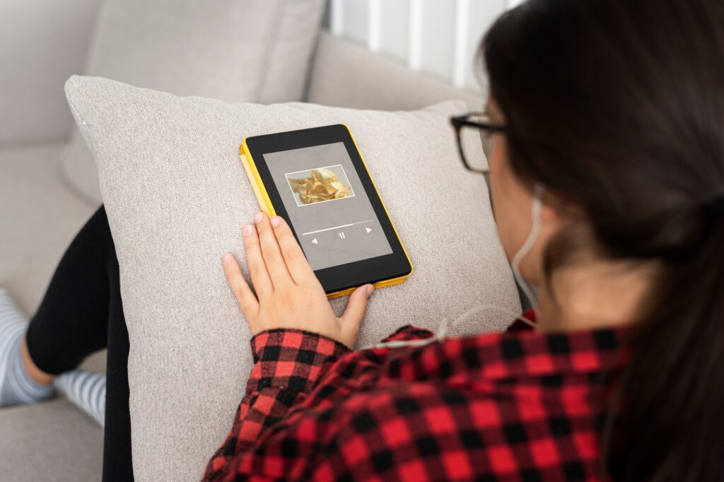 Image illustrant Illustration pour Ocs: le cinéma et les séries premium françaises sur ipad dans le contexte de Illustration pour Ocs: le cinéma et les séries premium françaises sur ipad