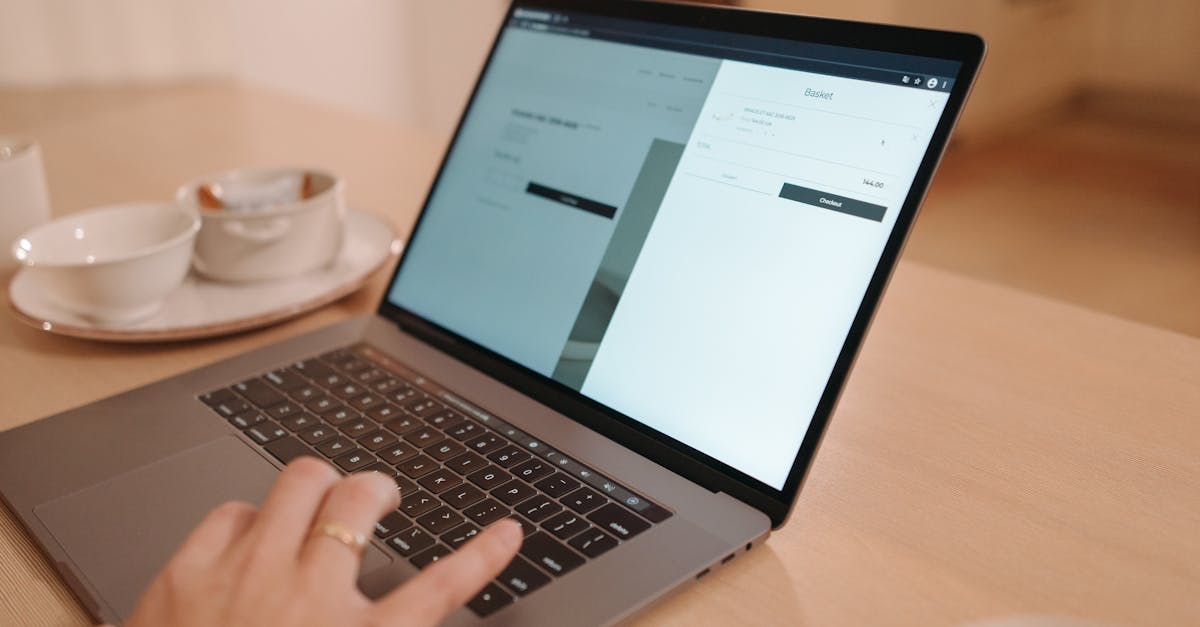 découvrez tout sur le trackpad : son fonctionnement, ses avantages, et comment optimiser votre expérience utilisateur. explorez les meilleures pratiques pour tirer le maximum de votre appareil et naviguer avec aisance.