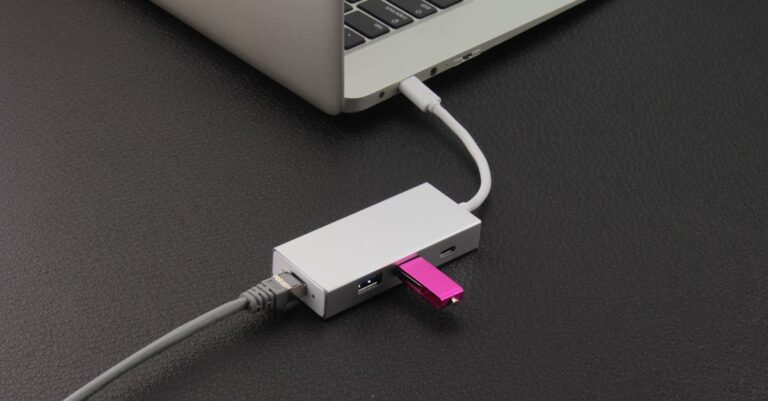 découvrez notre sélection de hubs usb, des périphériques essentiels pour étendre facilement le nombre de ports usb de vos appareils. idéaux pour les utilisateurs d'ordinateurs portables et de bureau, nos hubs usb garantissent une connectivité accrue et une gestion efficace de vos périphériques. que vous ayez besoin de ports supplémentaires pour des clés usb, des disques durs externes ou des accessoires, trouvez le modèle parfait pour répondre à vos besoins.