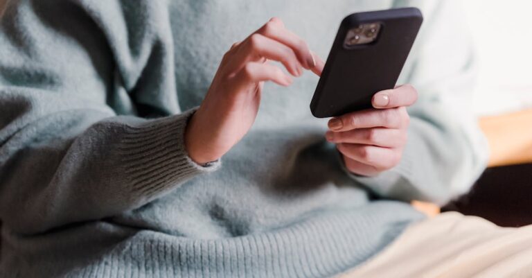 découvrez tout ce qu'il faut savoir sur le wi-fi : son fonctionnement, ses avantages, et comment optimiser votre connexion pour une expérience internet fluide et rapide.