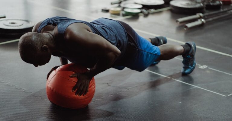 découvrez notre boot camp, un programme intensif conçu pour améliorer votre forme physique et votre bien-être. rejoignez-nous pour des séances d'entraînement dynamiques et motivantes, adaptées à tous les niveaux. transformez votre corps et atteignez vos objectifs avec le soutien d'une communauté passionnée.