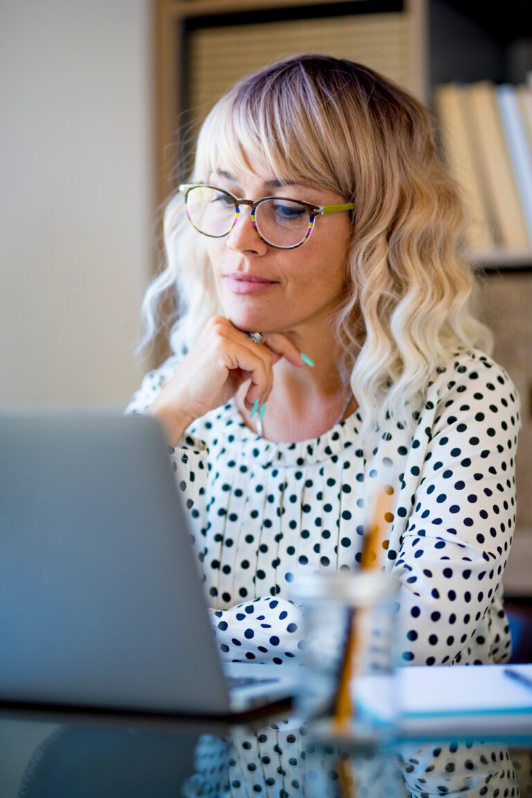 Image principale pour Optimiser le mDNSResponder sur Mac : Résoudre les problèmes d'utilisation élevée du réseau et du processeur
