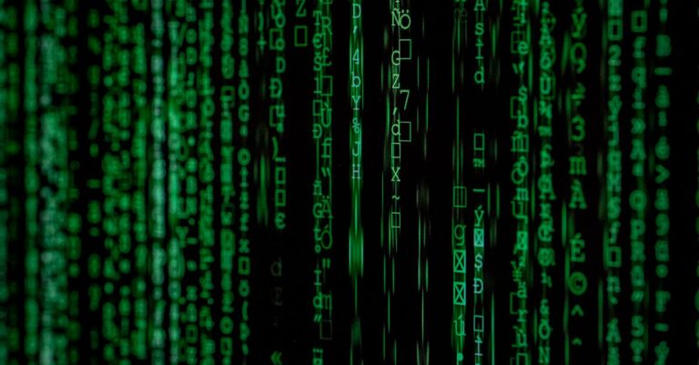 découvrez l'encryption, une technique essentielle pour protéger vos données sensibles. apprenez comment elle sécurise vos communications et préserve votre vie privée en ligne grâce à des algorithmes avancés.