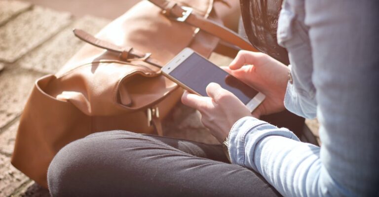 découvrez les applications énergivores : des solutions technologiques qui nécessitent une consommation élevée d'énergie, et explorez les enjeux et défis qu'elles représentent pour un avenir durable.