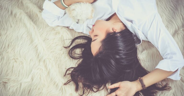 plongez dans l'univers du sommeil. découvrez des conseils pour améliorer la qualité de vos nuits, comprendre les cycles du sommeil, et apprendre à mieux dormir pour une vie plus épanouie.