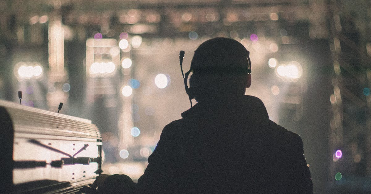 découvrez le métier de stage manager : un rôle clé dans la gestion d'événements et de productions. apprenez à coordonner les équipes, à optimiser la logistique et à assurer le bon déroulement de chaque projet. rejoignez notre programme pour devenir un expert dans l'encadrement de stages et de manifestations.