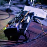 découvrez le métier de stage manager : un professionnel clé de l'événementiel, responsable de la coordination et de la gestion des spectacles. informez-vous sur ses missions, compétences requises et témoignages de ceux qui font vibrer la scène.