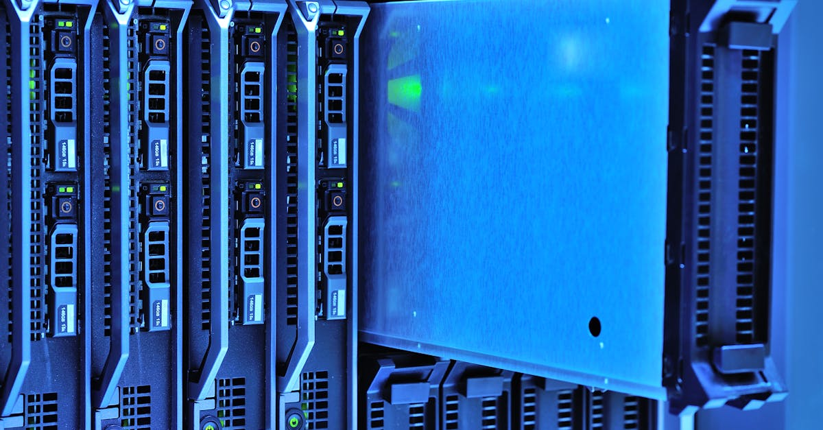 découvrez le stockage area network (san), une solution efficace pour gérer et optimiser les espaces de stockage de données. apprenez comment le san améliore la performance, la flexibilité et la sécurité des réseaux de stockage dans les entreprises.