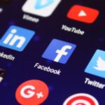5 applications iPhone pour gérer vos profils sociaux efficacement découvrez comment optimiser votre présence en ligne grâce à notre service de gestion des réseaux sociaux. nous vous aidons à créer du contenu engageant, à accroître votre audience et à renforcer votre marque sur toutes les plateformes sociales.