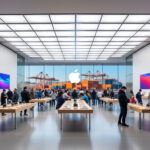 Apple maintient ses prix de nouveaux iPhones face aux risques de droits de douane sous l'ère Trump découvrez comment apple parvient à maintenir les prix de ses nouveaux iphones malgré les menaces de droits de douane imposées pendant la présidence trump, et quelles stratégies la marque adopte pour protéger ses clients et son marché.