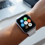 découvrez le top 5 des applications gratuites indispensables à installer absolument sur votre apple watch pour optimiser votre expérience et tirer le meilleur parti de votre montre connectée.