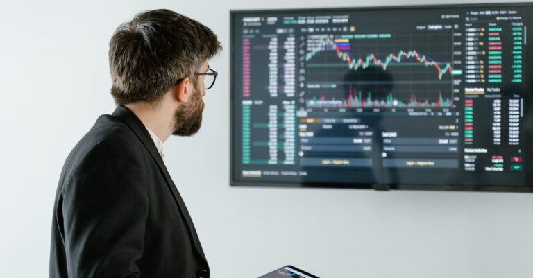 découvrez les recommandations des analystes pour optimiser vos décisions d'investissement et suivre les tendances du marché financier.