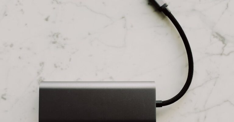 Bon plan : Les EarPods filaires USB-C d’Apple à seulement 19 $, sans jamais avoir besoin d’être rechargés écouteurs apple usb-c filaires offrant un son clair et une connexion fiable pour vos appareils compatibles.