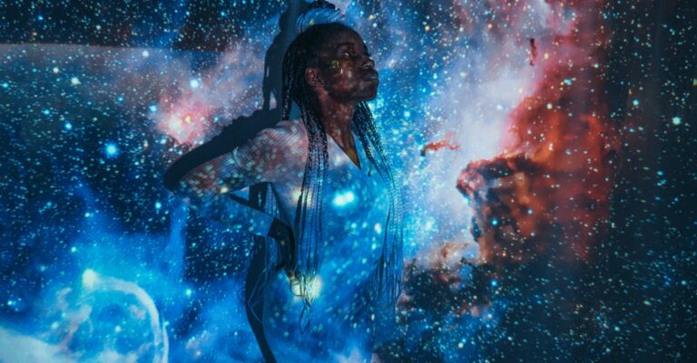 Apple dévoile un projet énergétique innovant qui pourrait révolutionner la recharge de nos iPhones : « Nous… » découvrez notre projet énergétique innovant visant à promouvoir les énergies renouvelables et à optimiser la consommation d'énergie pour un avenir durable.