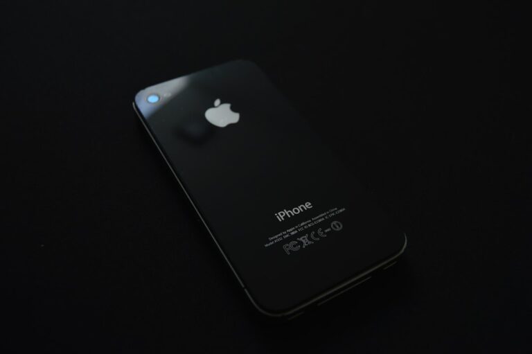 découvrez comment améliorer votre iphone avec les accessoires magsafe pour une expérience plus pratique et personnalisée.